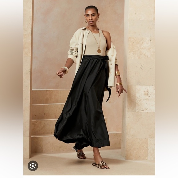 NWT BANANA REPUBLIC NOCTURNE SILK MAXI SKIRT - Picture 3 of 8